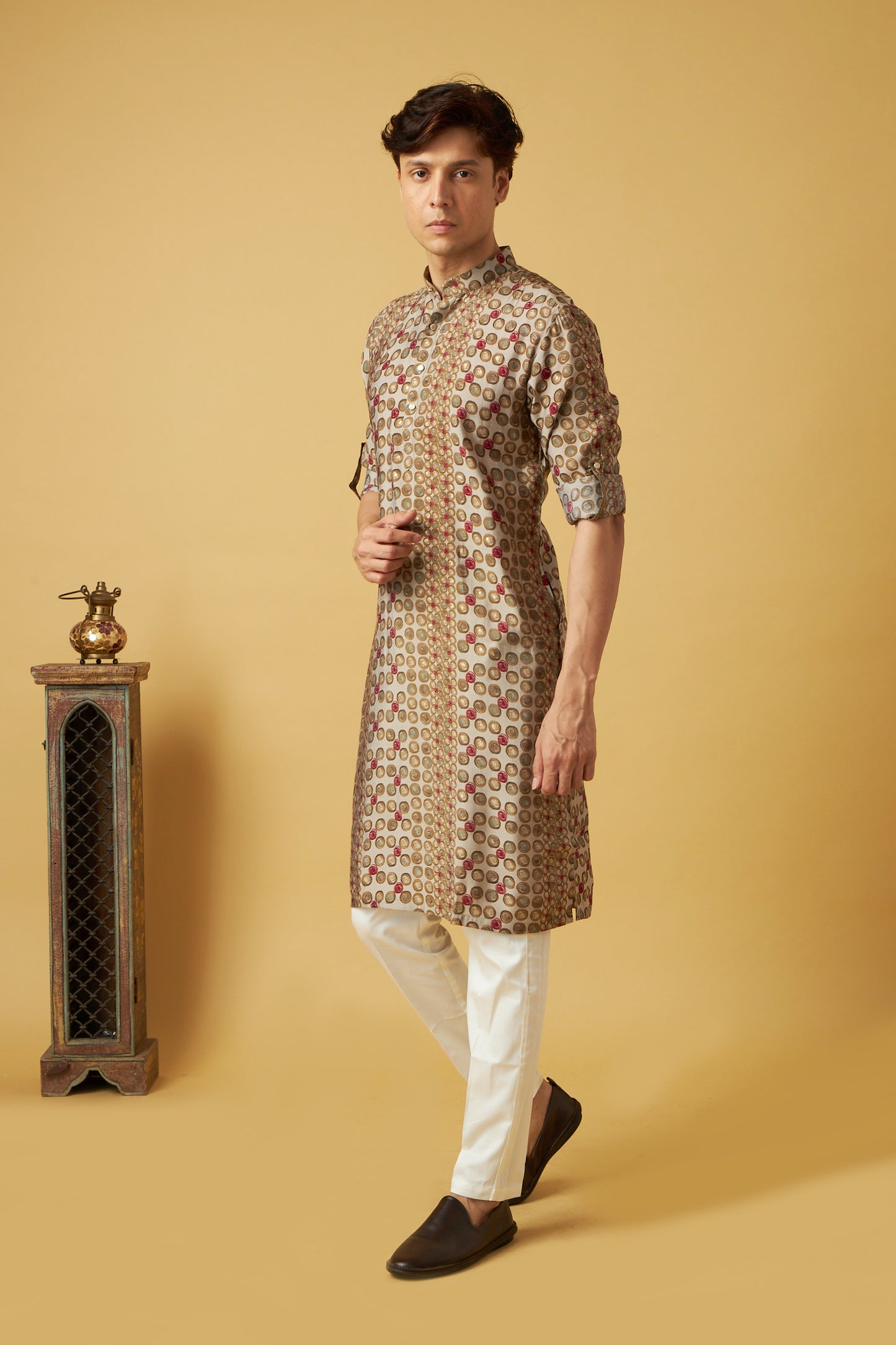 Brown Kurta Set With Unique Design Print